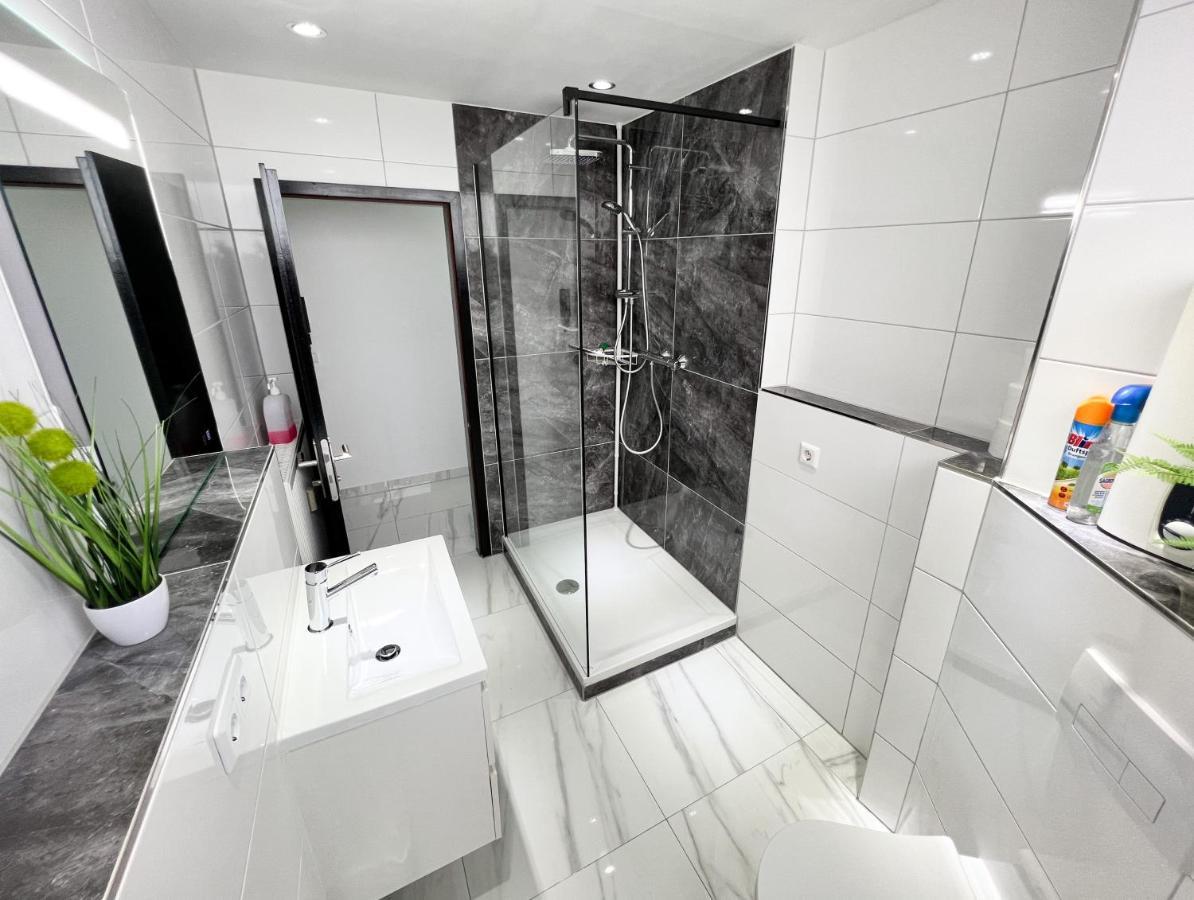Modernes Apartment Mit Stil In City Lage Karlsruhe Bagian luar foto