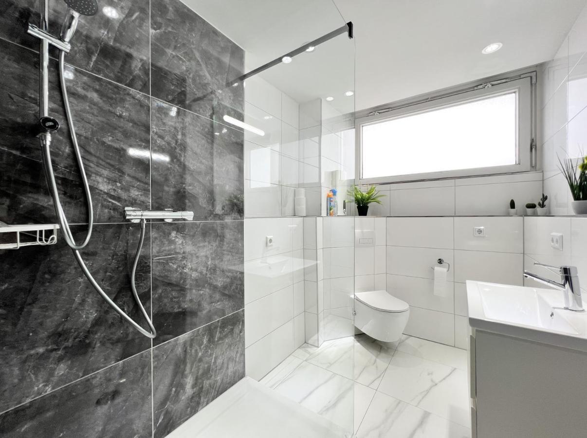 Modernes Apartment Mit Stil In City Lage Karlsruhe Bagian luar foto